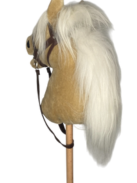 Bio Steckenpferd „Biscuit“ – Bio-Baumwollsamt | Hobby Horse | Handgefertigte Spielfreude — Ansicht 4