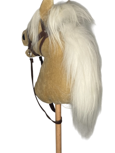 Bio Steckenpferd „Biscuit“ – Bio-Baumwollsamt | Hobby Horse | Handgefertigte Spielfreude