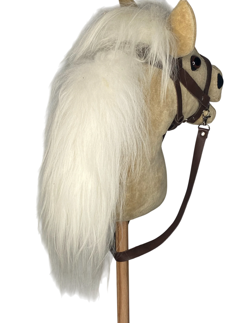 Bio Steckenpferd „Biscuit“ – Bio-Baumwollsamt | Hobby Horse | Handgefertigte Spielfreude — Ansicht 5