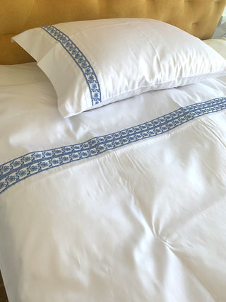 Bettwäsche Set Blumenranke Blau – 100% Baumwolle Satin | 300 TC | Bügelleicht