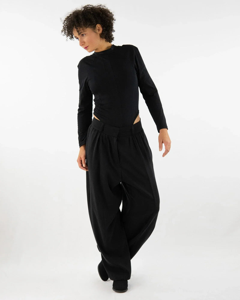 AdoHAR Low-Rise Trousers in Heavy TENCEL™ – Relaxed Fit, Made in Berlin — Ansicht 3