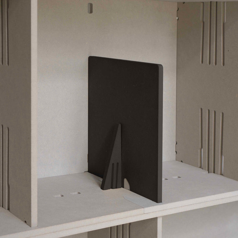 CLIPHUT Buchstütze – Modulares Designobjekt aus Holz, werkzeuglos montierbar — Ansicht 6