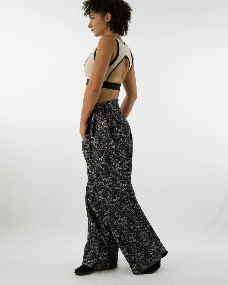 LIBA Customized Bra-Top with Back Cut-Out – Structured Jersey, Made in Berlin — Ansicht 5