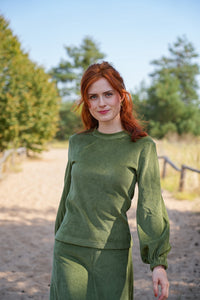 Marleen long olive sweater – hip-length sweater with balloon sleeves — Ansicht 3