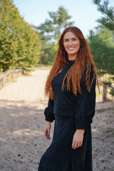 Marleen long jumper black – organic cotton, balloon sleeves, hip length