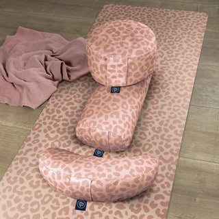 OM YA Design Yoga Bolster | Handgefertigt in Hamburg | Baumwolle Canvas mit Dinkelspelzfüllung