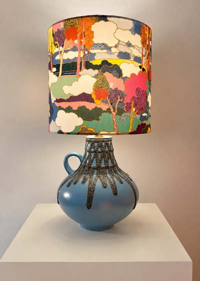 The Archive Collection: Kabellose Fohr Vasenlampe mit Lampenschirm aus Liberty-Reprint „Prospect Road“