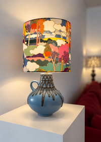 The Archive Collection: Kabellose Fohr Vasenlampe mit Lampenschirm aus Liberty-Reprint „Prospect Road“ — Ansicht 2