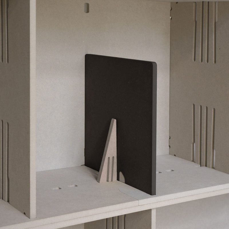 CLIPHUT Buchstütze – Modulares Designobjekt aus Holz, werkzeuglos montierbar — Ansicht 14
