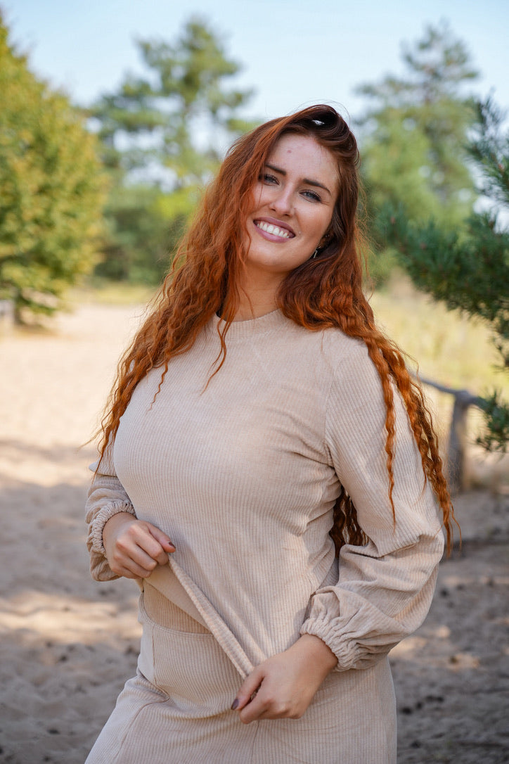 Marleen long sweater dune – hip-length sweater, balloon sleeves, organic cotton — Ansicht 7