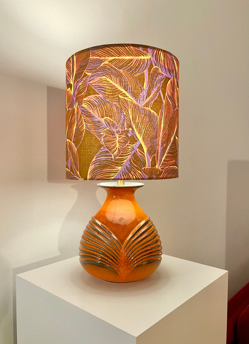 Upgecykelte Vasenlampe aus Cari Zalloni Vase von Fohr - West German Pottery — Roomlight Studio