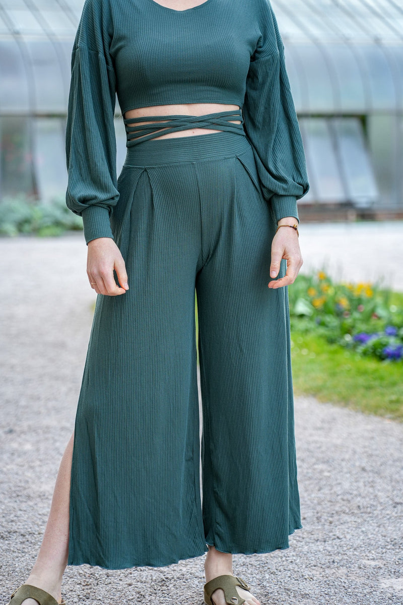 Farrah Comfy Pants High Waist Slit deep green Tencel™ — Ansicht 2