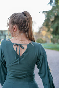 Crossed Crop Pulli Wickeloptik Petrolgrün | Vivien Joy — Ansicht 2