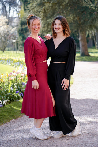 Stylischer Longsleeve mit Cross-Optik für vielseitige Outfits