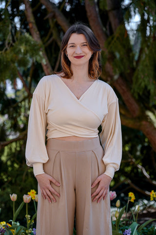 Eleganter Crop-Pulli mit femininem Design aus hautfreundlichem  Tenel