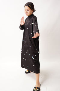 Holo Dots Kaftan – Holographic Dots Wide Fit Handprinted — Ansicht 2
