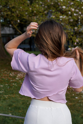 Blossom Out T-Shirt – Flieder | Feminin & Kunstvoll | Bio & Fair