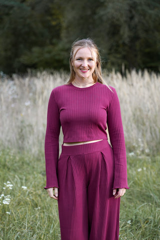 Bequemer und sehr schicker Damenpullover in Crop-Länge aus Bio-Baumwolle