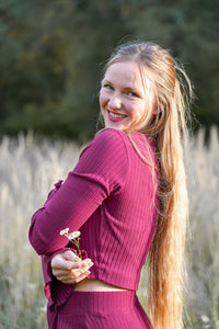 Lya Crop Pullover Fuchsia – Organic Cotton | Modern & Feminine | Ethically Made — Ansicht 3