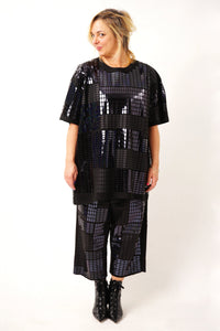 Pills Allover Bigshirt Metallic Foil – Unisex Oversized Dress — Ansicht 4