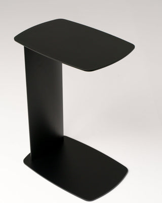 STANDBY – C-förmiger Beistelltisch | Metall | pulverbeschichtet