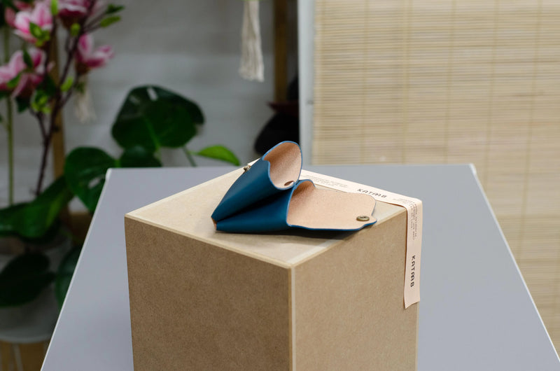 Small Women's Wallet Genuine Leather Handmade Berlin – Minimalist — Ansicht 7
