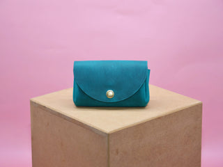 Minimalistisches Portemonnaie für Frauen – Echtleder | Handmade | Türkis Berlin Edition