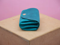 Minimalist Wallet for Women - Genuine Leather Turquoise | Handmade Berlin — Ansicht 3