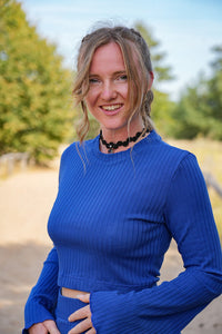 Lya Crop Pullover cobalt blue – Organic Cotton, Trumpet Sleeves, Made in Germany — Ansicht 2