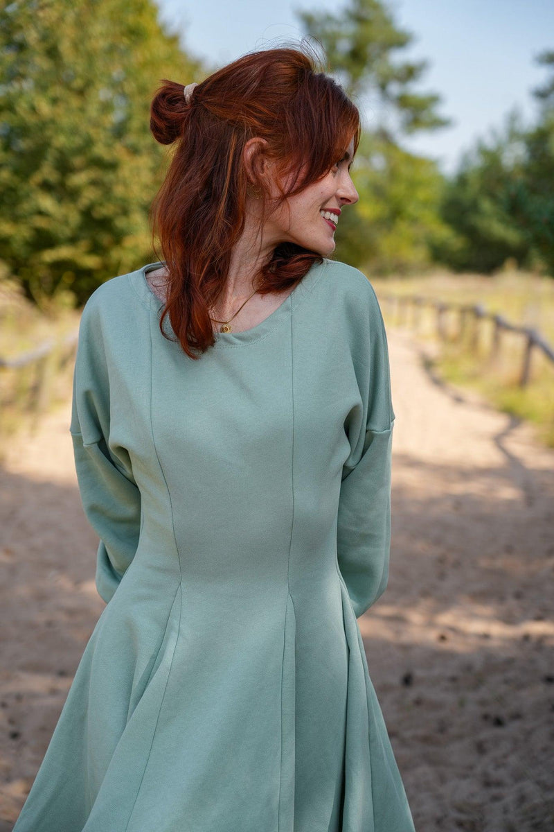 KAYLA dress sage green – organic cotton, ruffled hem — Ansicht 3