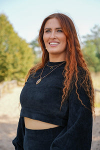 Marleen Crop Jumper Black – Elegant Design | Corduroy | Balloon Sleeves — Ansicht 2