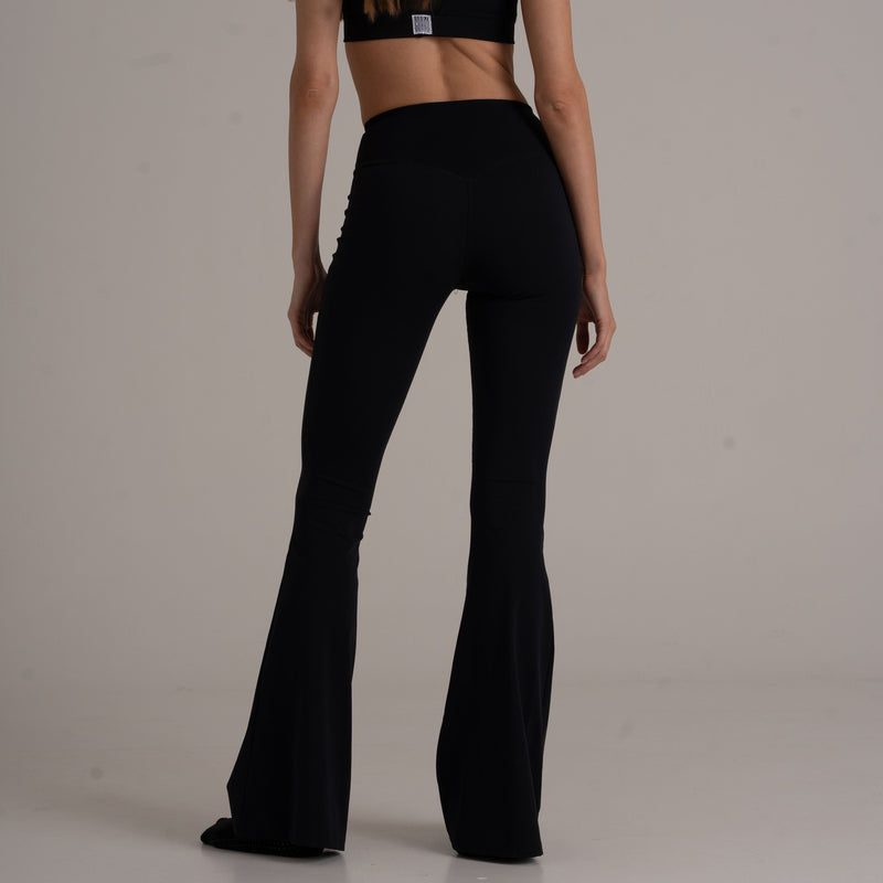 Flared Leggings High Rise Schwarz – ECONYL® recyceltes Polyamid — Ansicht 3