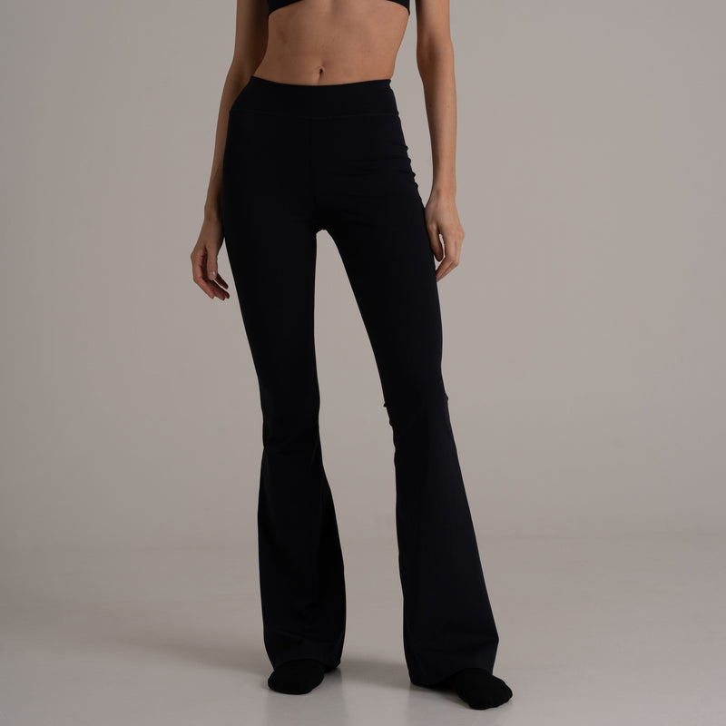 Flared Leggings High Rise Schwarz – ECONYL® recyceltes Polyamid — BODY Guard Activewear