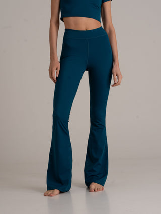 Flared Leggings – High Rise | ECONYL® | In Petite, Regular & Tall