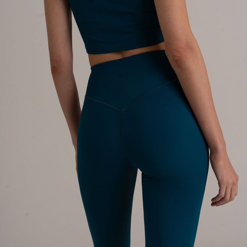 Flared Leggings High Rise ECONYL® – Petite, Regular & Tall — Ansicht 4