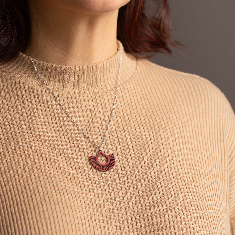 "Boho" Necklace with Wooden Pendant – featherlight, sustainable, skin-friendly — Ansicht 15