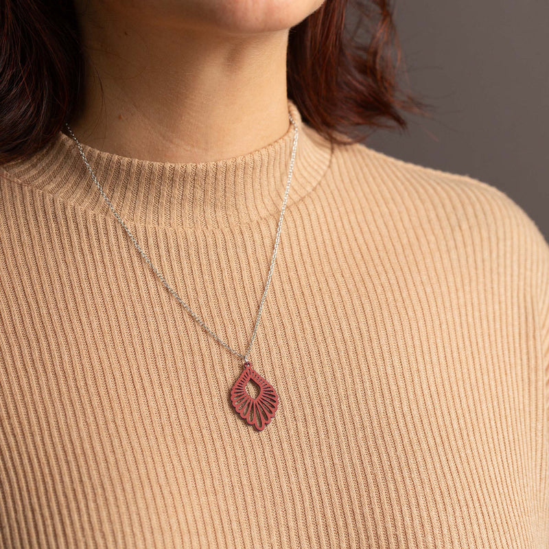 "Mindful" Necklace with Wooden Pendant – Feather-light & Sustainable — Ansicht 9