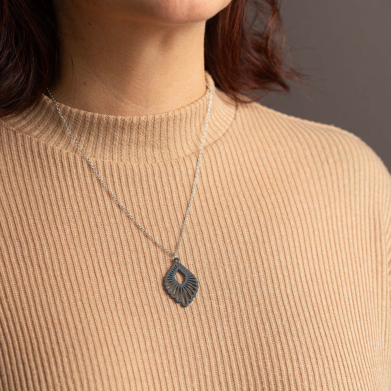 "Mindful" Necklace with Wooden Pendant – Feather-light & Sustainable — Ansicht 27