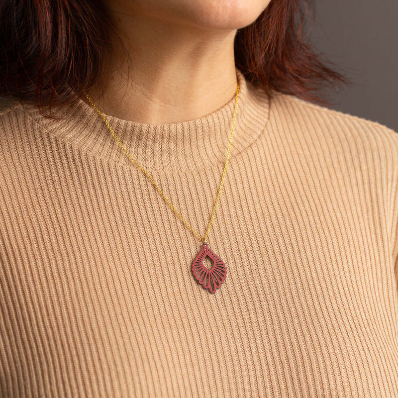 "Mindful" Necklace with Wooden Pendant – Feather-light & Sustainable — Ansicht 10