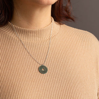 „Spirit“ Halskette mit Holzanhänger – federleicht | nachhaltig | hautfreundlich