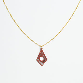 „Sunrise“ Halskette mit Holzanhänger – federleicht | nachhaltig | hautfreundlich