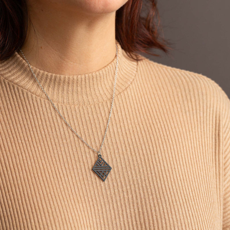 "Tribal Echo" Necklace Wooden Pendant - featherlight handmade hypoallergenic — Ansicht 3