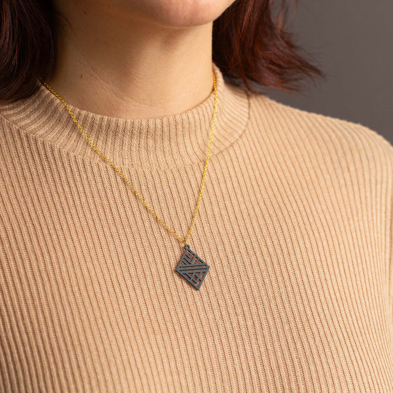 "Tribal Echo" Necklace Wooden Pendant - featherlight handmade hypoallergenic — Ansicht 4