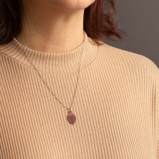 „Leaf“ Halskette mit Holzanhänger – federleicht | nachhaltig | hautfreundlich