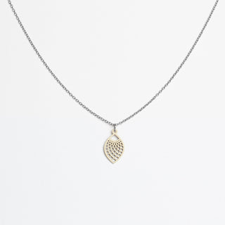 „Leaf“ Halskette mit Holzanhänger – federleicht | nachhaltig | hautfreundlich