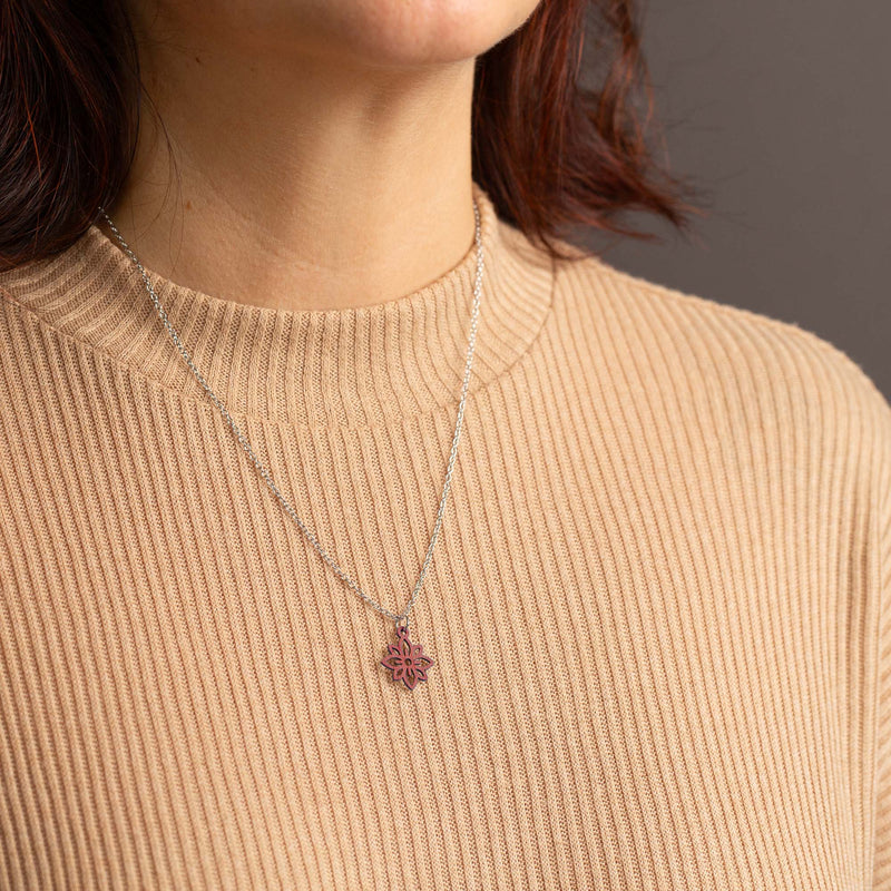 "Flower Mini" Necklace Wooden Pendant - feather-light, hypoallergenic, sustainable — Ansicht 15