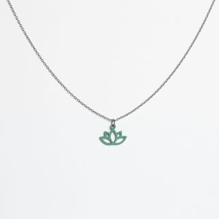 „Lotus“ Halskette mit Holzanhänger – federleicht | nachhaltig | hautfreundlich