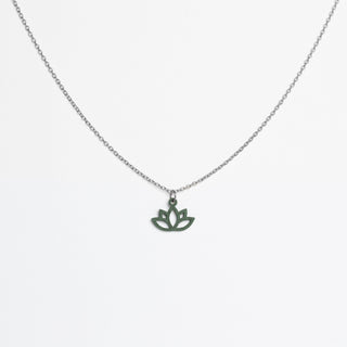 „Lotus“ Halskette mit Holzanhänger – federleicht | nachhaltig | hautfreundlich