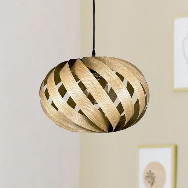 Hängeleuchte Serentia aus Eichenholz 55 cm – handgefertigt Köln