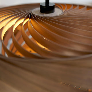 Hängeleuchte Larena aus Nussbaumholz Gofurnit